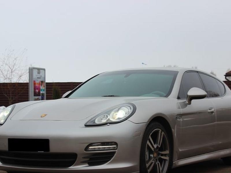 ФОТО Сигнал для Porsche Panamera  Киев