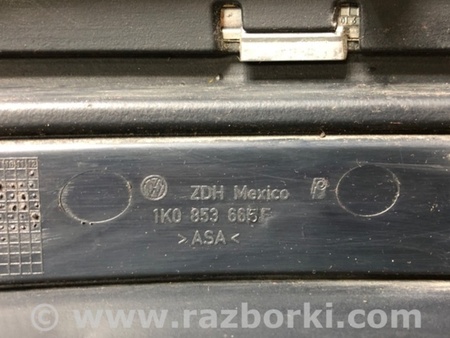 ФОТО Решетка переднего бампера для Volkswagen Jetta 5 1K2, 1K5 (01.2005 - 12.2010) Киев