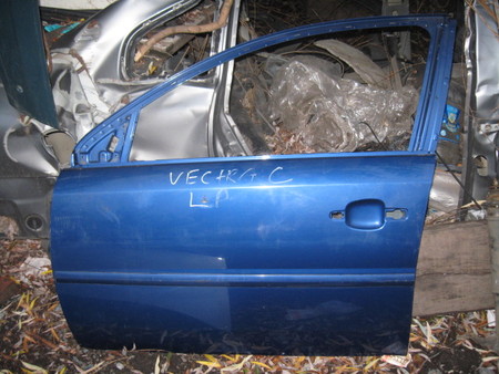Дверь передняя левая для Opel Vectra Бахмут (Артёмовск)