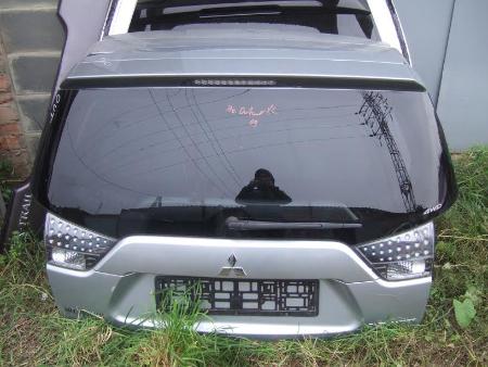 Крышка багажника для Mitsubishi Outlander XL Ровно