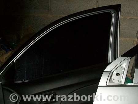 Дверь задняя левая в сборе для Mitsubishi Outlander XL Киев