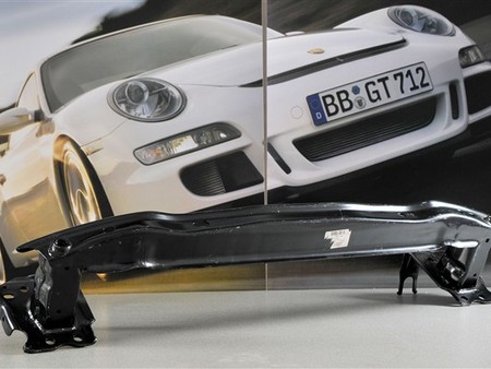 Усилитель бампера для Porsche Cayenne (10-18) Бровары 95550510900
