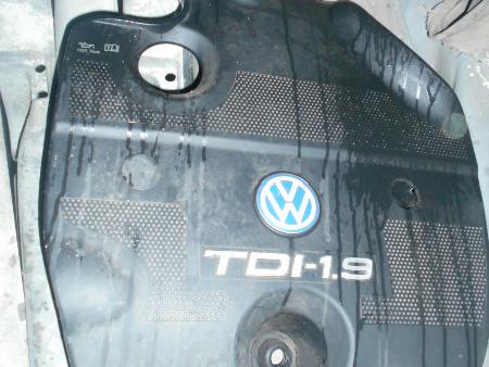 Декоративная крышка мотора для Volkswagen Golf IV Mk4 (08.1997-06.2006) Львов 038103925E