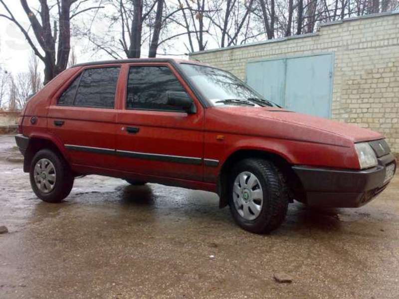 ФОТО Бампер задний для Skoda Favorit  Днепр