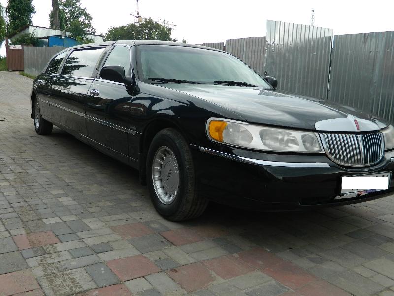 ФОТО Крыло переднее правое для Lincoln Town Car  Львов