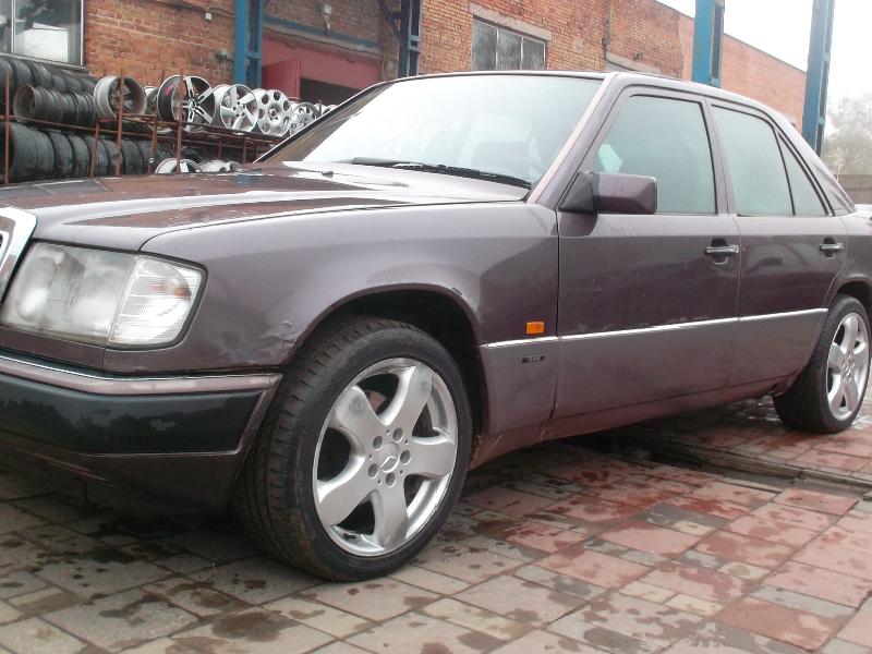 ФОТО Стекло лобовое для Mercedes-Benz 124  Львов