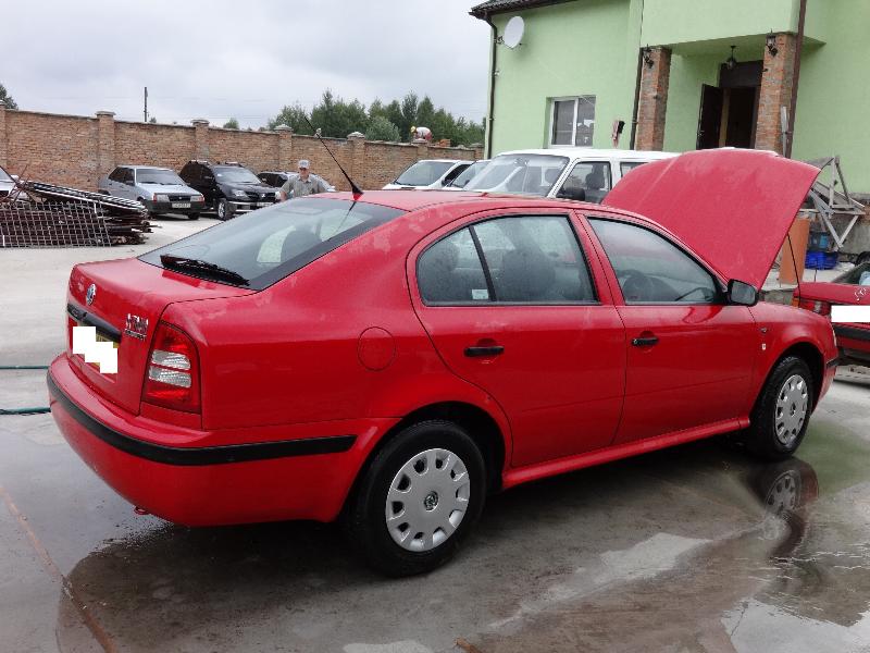 ФОТО Стекло лобовое для Skoda Octavia  Львов