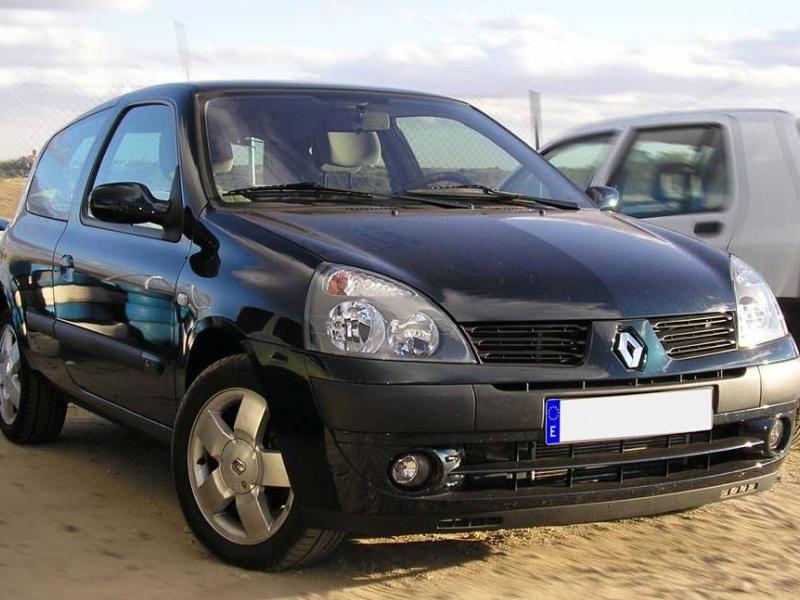 ФОТО Бампер передний для Renault Clio  Харьков