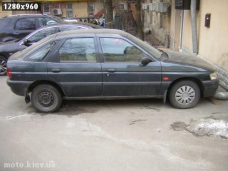 ФОТО Стекло лобовое для Ford Escort  Запорожье