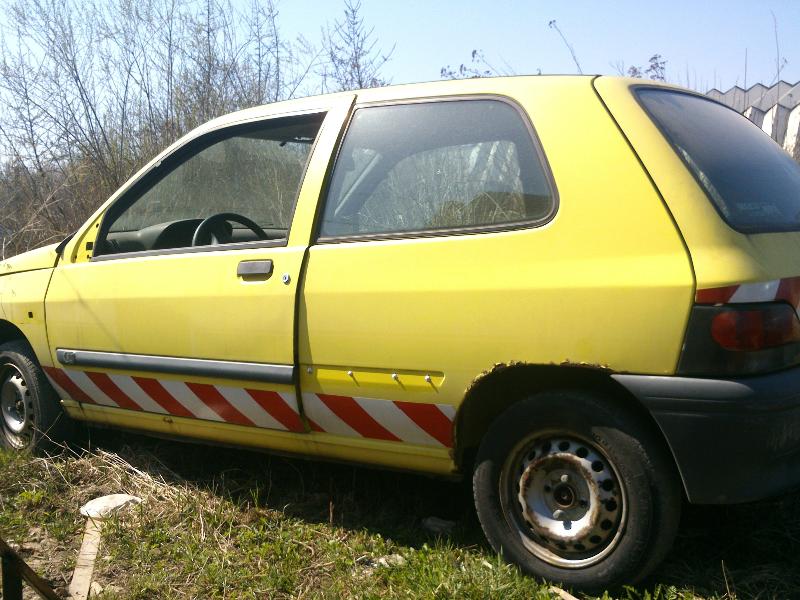 ФОТО Крыло переднее правое для Renault Clio  Львов
