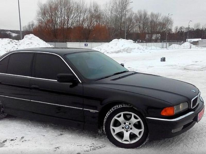 ФОТО Бампер задний для BMW E38 (09.1998-08.2001)  Киев