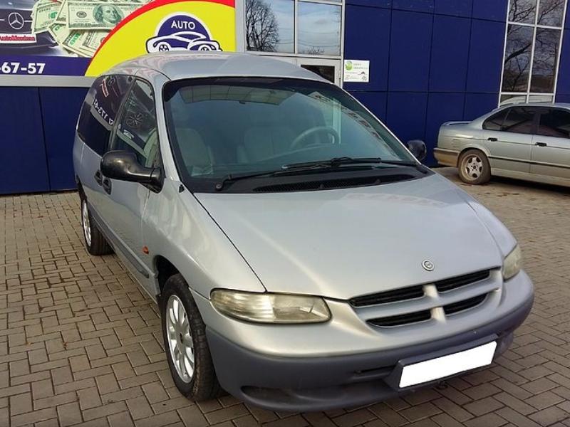 ФОТО Бампер передний для Chrysler Voyager  Киев