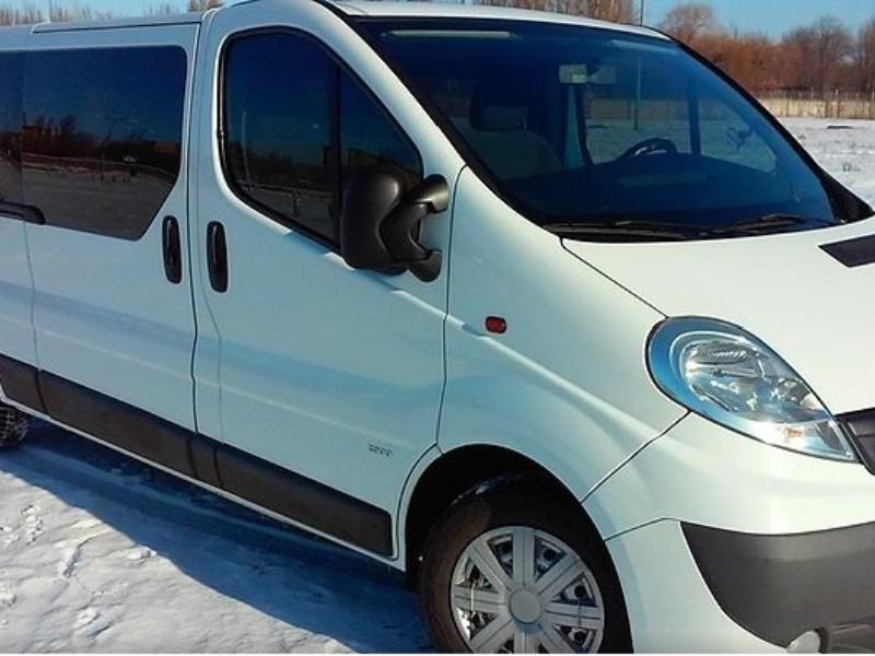 ФОТО Бампер передний для Opel Vivaro  Киев