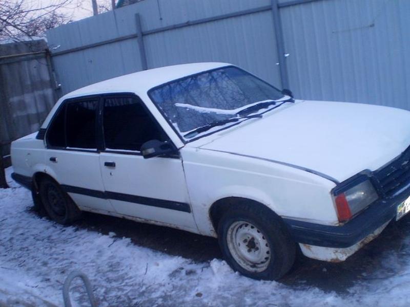 ФОТО Бампер передний для Opel Ascona  Киев