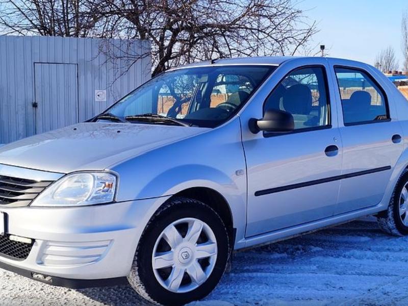 ФОТО Бампер передний для Renault Logan  Киев