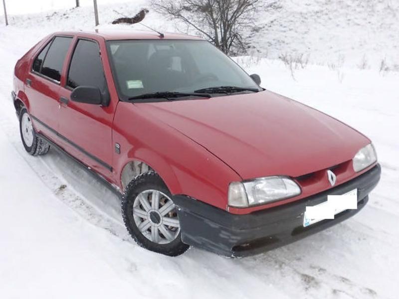 ФОТО Стекло лобовое для Renault 19  Львов