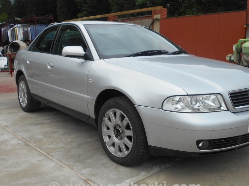 ФОТО Стекло лобовое для Audi (Ауди) A4 B5 - 8D2, 8D5 (11.1994-10.2000)  Львов