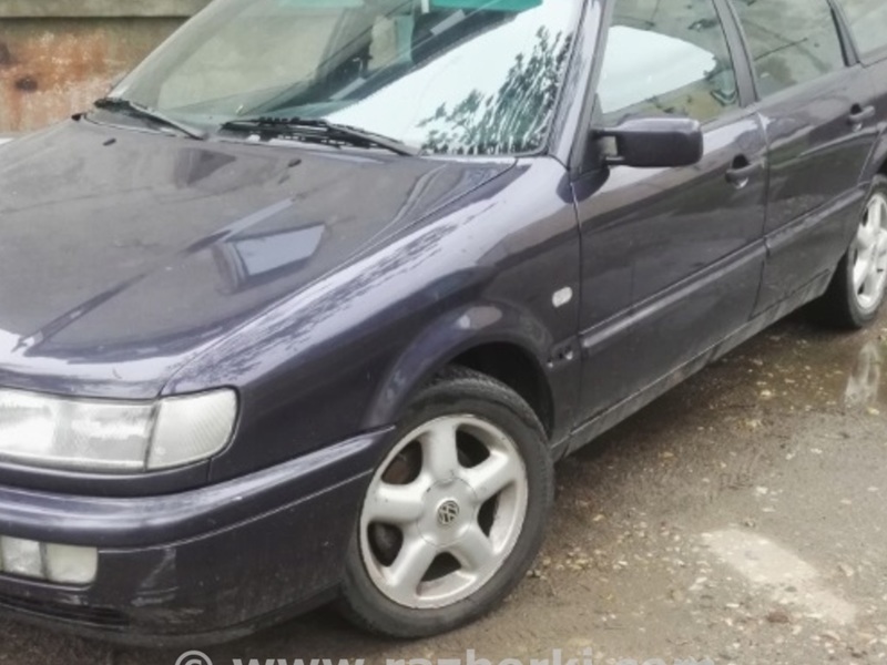 ФОТО Бампер задний для Volkswagen Passat B4 (10.1993-05.1997)  Львов