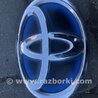 Эмблема капота Toyota Prius