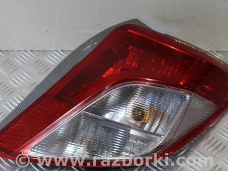 ФОТО Фонарь задний для Toyota Yaris (05-11) Киев