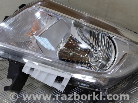 ФОТО Фара для Nissan Navara Киев