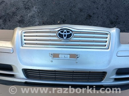 ФОТО Бампер передний для Toyota Avensis (все года выпуска) Киев