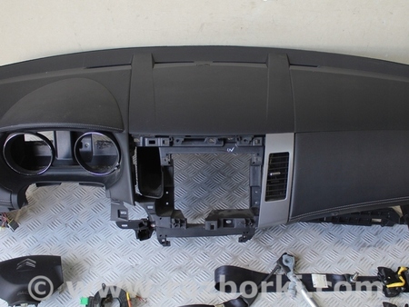 ФОТО Система безопасности для Citroen C-Crosser Киев