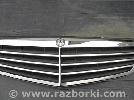 ФОТО Решетка радиатора для Mercedes-Benz C-CLASS Киев