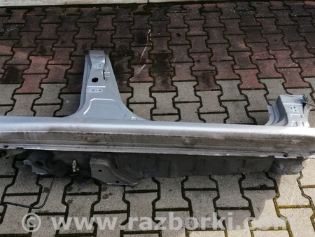 ФОТО Стойка кузова центральная для Citroen C3 Киев