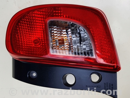 ФОТО Фонарь задний для Nissan Micra Киев