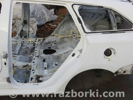 ФОТО Четверть автомобиля для Toyota Auris E180 (08.2012-03.2018) Киев