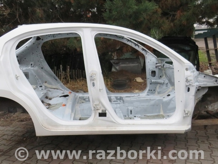 ФОТО Стойка кузова центральная для Mazda 2 (все модели) Киев