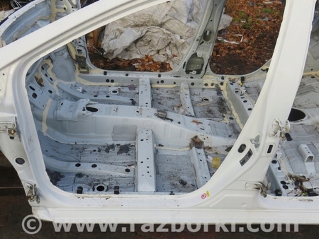 ФОТО Стойка кузова центральная для Toyota Auris E180 (08.2012-03.2018) Киев