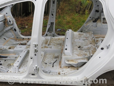ФОТО Стойка кузова центральная для Renault ZOE (2012-...) Киев