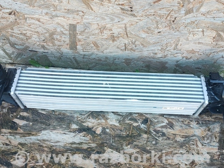 ФОТО Радиатор интеркулера для BMW X1 Киев