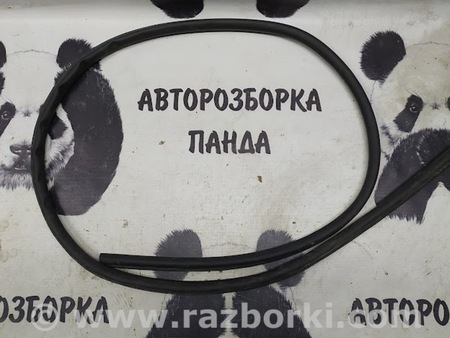 ФОТО Уплотнитель капота для Audi (Ауди) Q7 4M (03.2015-...) Львов