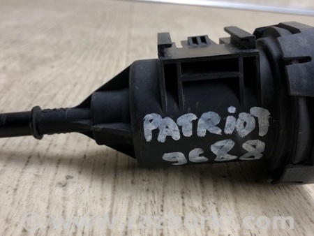 ФОТО Клапан вентиляции топливного бака для Jeep Patriot (10-17) Киев