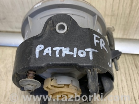 ФОТО Противотуманная фара для Jeep Patriot (07-10) Киев