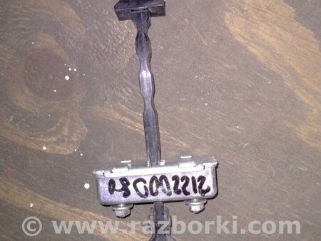 ФОТО Ограничитель двери для Mazda CX-5 KE (12-17) Киев