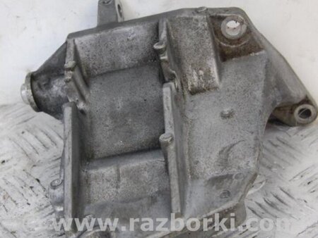 ФОТО Кронштейн компрессора кондиционера для Subaru Outback BR Киев