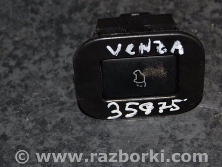 ФОТО Кнопка открывания багажника внутренняя для Toyota Venza Киев