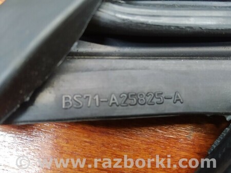 ФОТО Молдинг с уплотнителем стекла для Ford Mondeo 4 (09.2007-08.2014) Киев