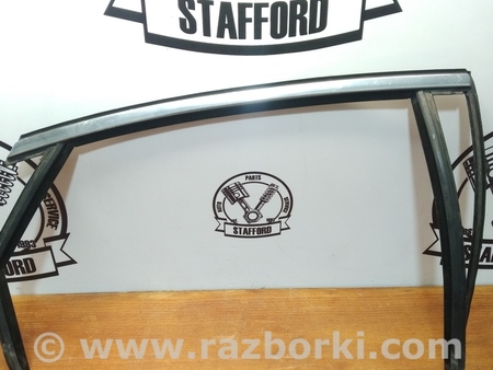 ФОТО Молдинг с уплотнителем стекла для Ford Mondeo 4 (09.2007-08.2014) Киев