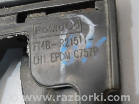 ФОТО Молдинг с уплотнителем стекла для Ford Edge 2 (02.2015-...) Киев