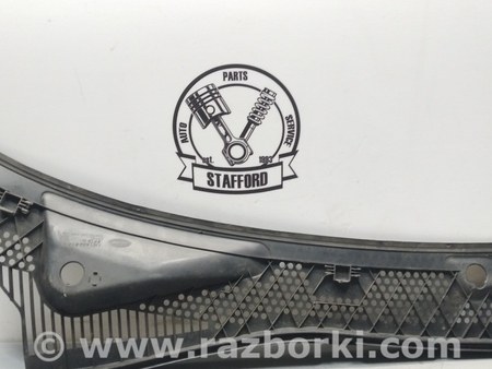 ФОТО Пластик под лобовое стекло (Жабо) для Ford Focus 1 (07.1998 - 09.2004) Киев