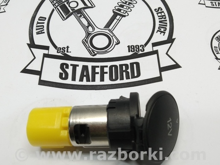 ФОТО Дополнительная розетка 12V/прикуриватель для Ford Escape 3 (01.2012-12.2018) Киев