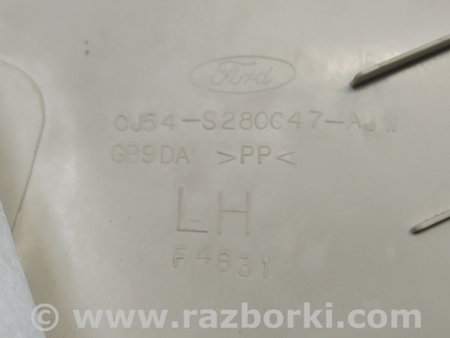 ФОТО Накладка задней стойки для Ford Escape 3 (01.2012-12.2018) Киев