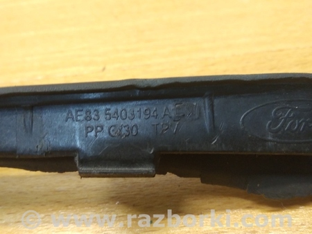ФОТО Молдинг лобового стекла для Ford Fiesta Mk6 (2008-2017) Киев