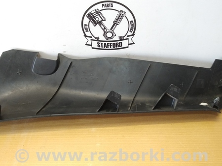 ФОТО Накладка обшивка задней стойки для Ford Mondeo 3 (09.2000 - 08.2007) Киев