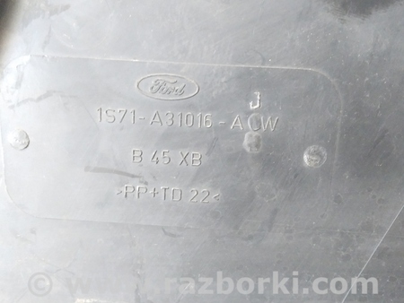 ФОТО Накладка обшивка задней стойки для Ford Mondeo 3 (09.2000 - 08.2007) Киев